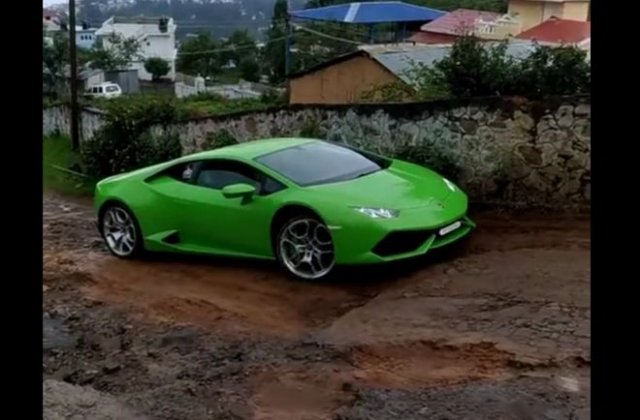 Неудачное место для езды на Lamborghini
