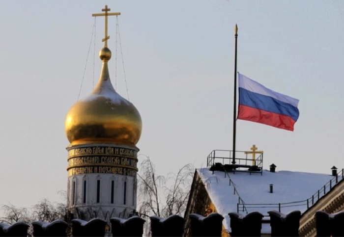 Почему при трауре приспускают флаг