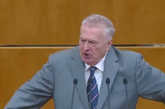 Владимир Жириновский предложил людей, которым до 30 лет, считать детьми