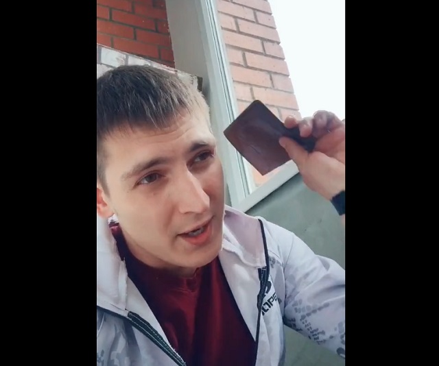 Душераздирающая история о том, как парень в МФЦ ходил