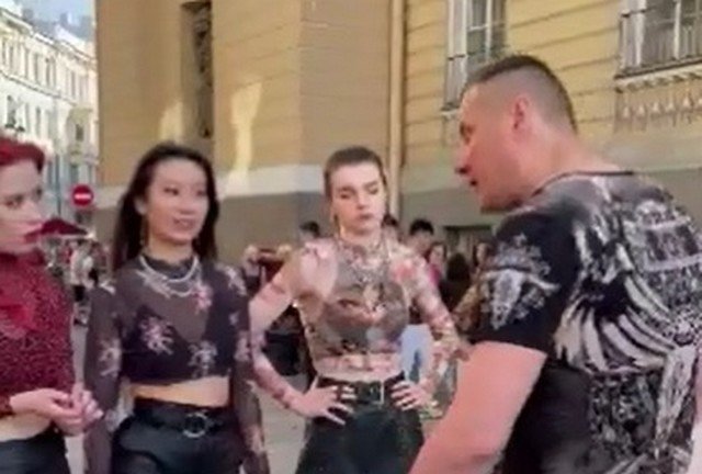 Коренному петербуржцу не понравился кавер группы DARK SIDE от тиктокеров Dance team