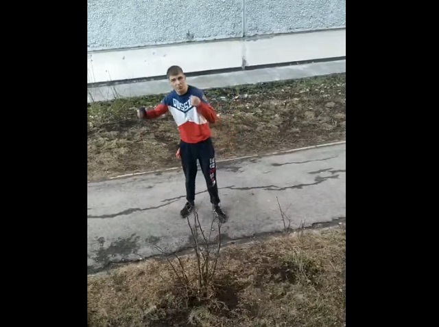 "Спокойной ночи": в Перми отец нокаутировал местного пьяницу, который напугал детей во дворе