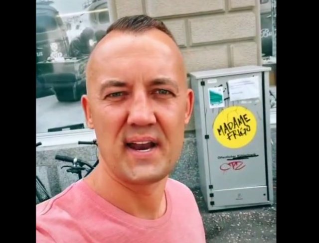 Мужчина показал, как в Цюрихе заботятся о нуждающихся, устанавливая холодильники на улицах