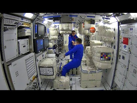Китайская орбитальная станция внутри