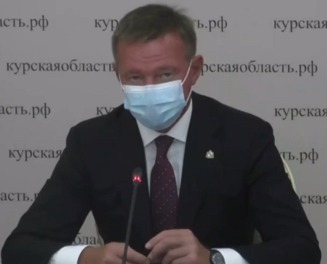 Губернатор Курской области Роман Старовойт попросил силовиков "отработать" неугодных комментаторов в соцсетях