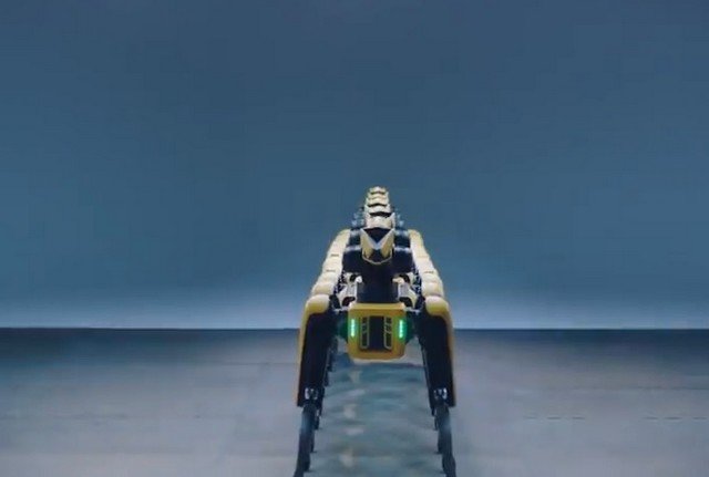 Танцевальная пауза от роботов Boston Dynamics, танцующих под корейскую группу BTS