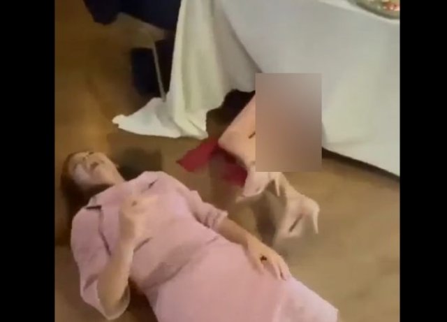Девушки, которые очень хотят выйти замуж - битва за букет невесты