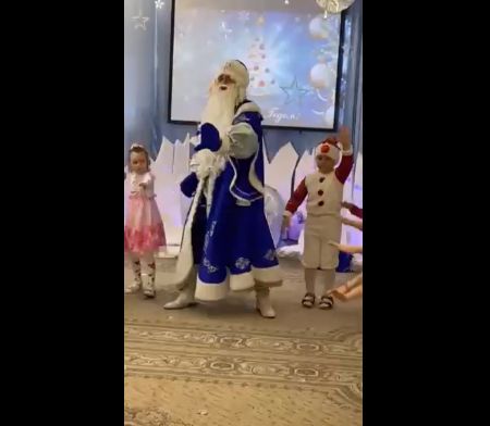 Дед мороз отжигает