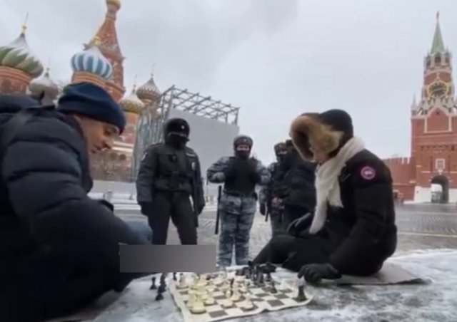 Прогнали за несанкционированную партию в шахматы