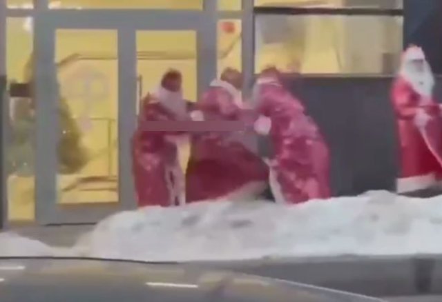 Битва Дедов Морозов в Москве