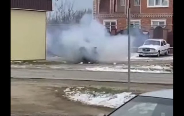 Блогеры взорвали машину посреди города