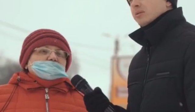 "Лучше России нигде нет!": Мнению пожилой женщины, которая много смотрит телевизор