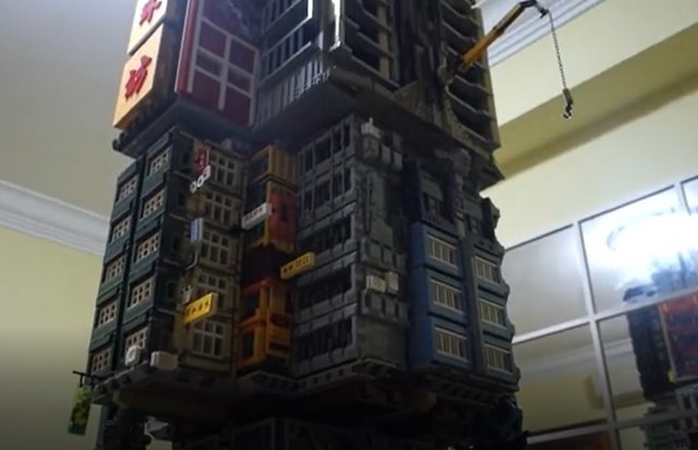 Невероятный город из деталей Lego