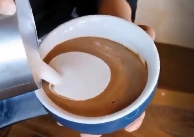 Начни день с чашки ароматного и свежего кофе