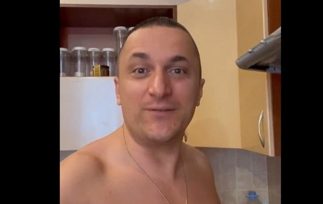 Если хотите увидеть настоящего подкаблучника, то посмотрите это видео