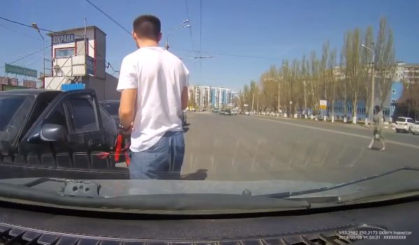 Безмозглая курица чуть не устроила замес