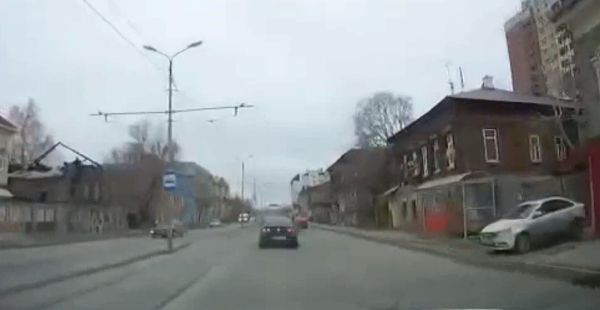 «Саня, я чуть не въехал»