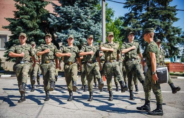 Зачем нужна строевая подготовка в современной армии