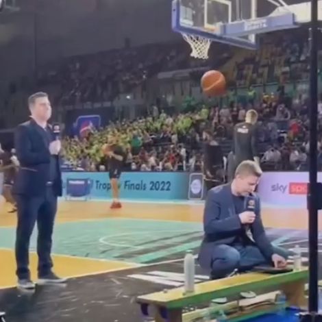 Я вначале не понял, а потом кааак понял