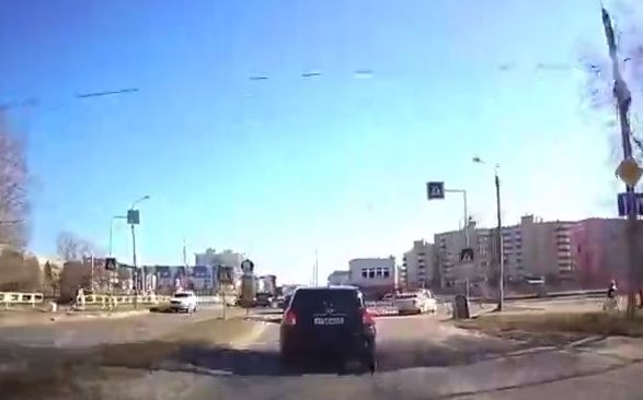 Неожиданный, надо признать, ход
