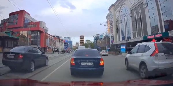Смачный поджопник