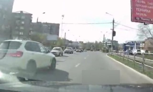 Ребенка спасла хорошая реакция водителей