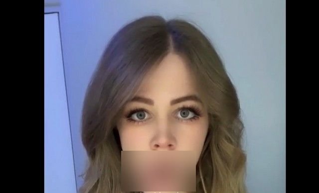 Да у нее же рот не закрывается