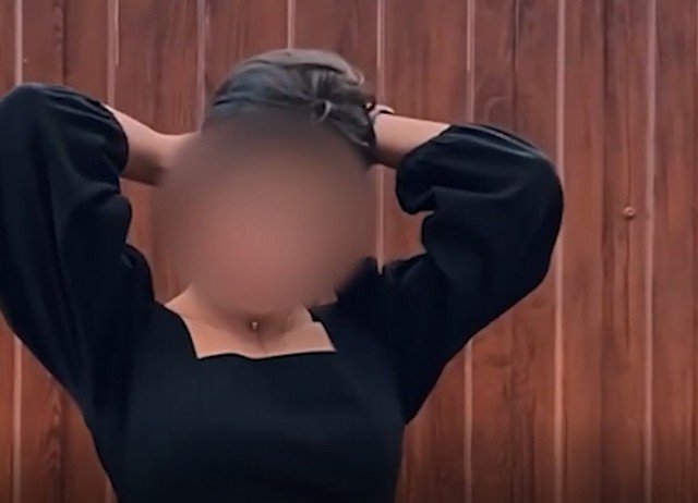 Слишком вызывающая школьная форма для девочек возмутила родителей в Кубани