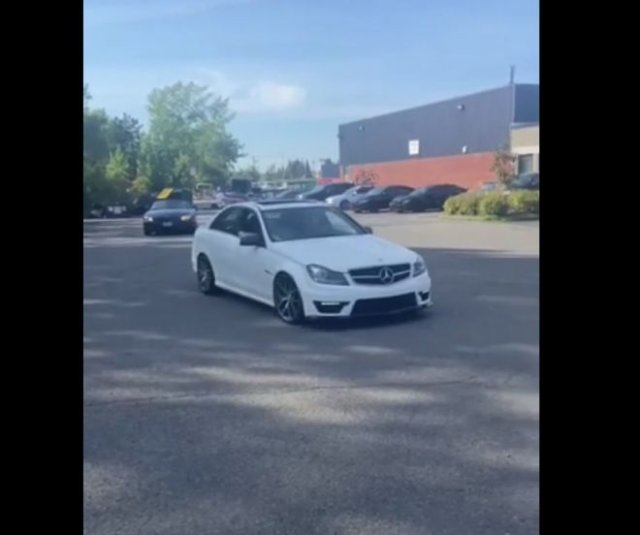 Вечная борьба: BMW против Mercedes