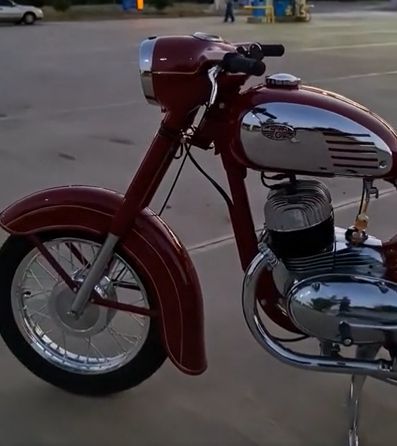 Замечательная и неповторимая JAWA 250