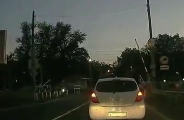 Почему не стоит переходить дорогу в неположенном месте?