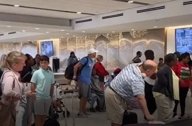 Тихо взяла и пошла
