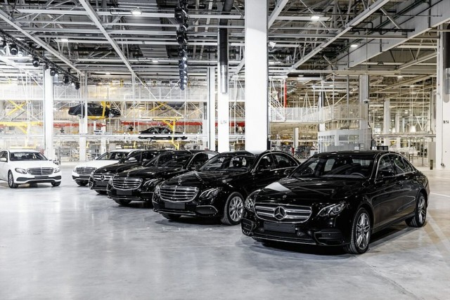 Mercedes-Benz уходит из России