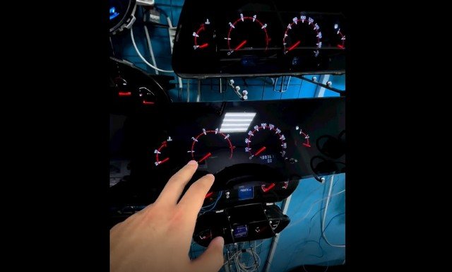 Футуристическая приборная панель для отечественного автопрома