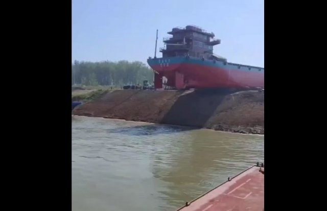 Как на воду спускают судна