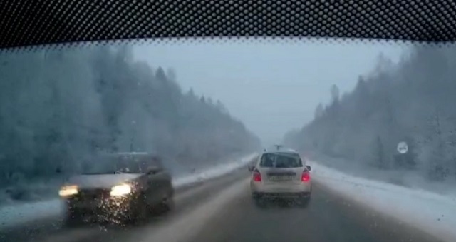 Почему не стоит лихачить в снежную погоду