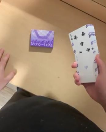 Игральные карты в ловких руках