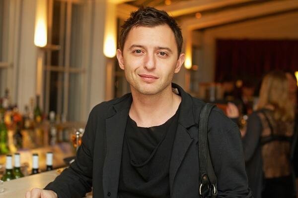 Солист группы "Звери" Рома Зверь устроил драку в клубе в Самаре