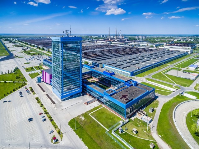 «АвтоВАЗ» заявил, что откажется от завышающих цены дилеров.