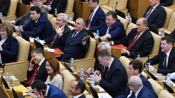 Депутатов предложили проверять на употребление наркотиков
