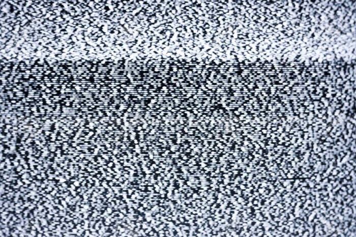 Белый шум, почему его так называют