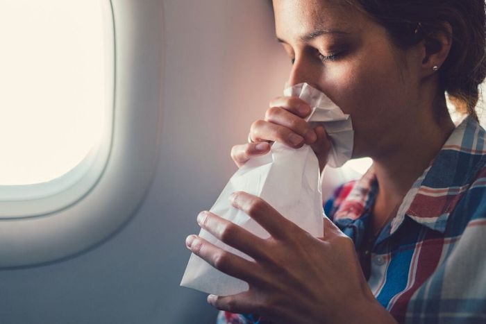 Зачем нужно дышать в пакет, если вам стало плохо