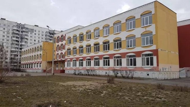 Ученица устроила стрельбу в школе Брянска