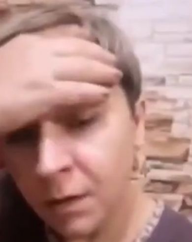 Она стремилась выглядеть привлекательной для своего мужа