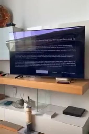 Любителям снимать защитную плёнку посвящается