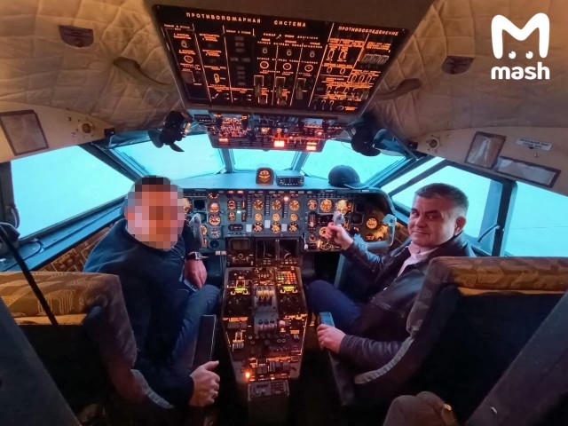 В питерском аэропорту Пулково задержали пьяного генерального директора Челябинского аэропорта.