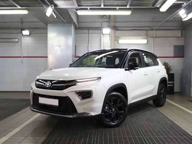 В Россию привезли новый аналог «Креты» от Toyota. Цена изделия от 3,65 млн рублей