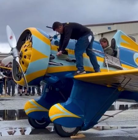 Запуск самолета с «кривого»⁠⁠
