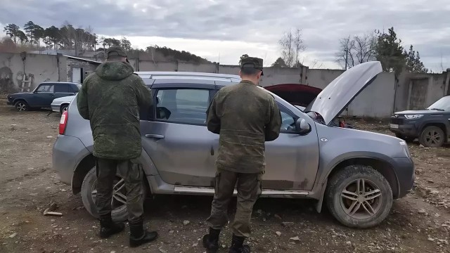 Поймали пьяным — отдай машину: как любители выпить помогают бойцам СВО
