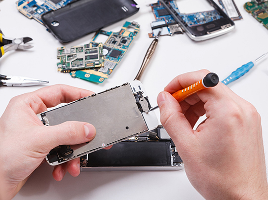 В Европе вводят новые правила ремонта смартфонов – закон называют отменой «цифрового рабства»